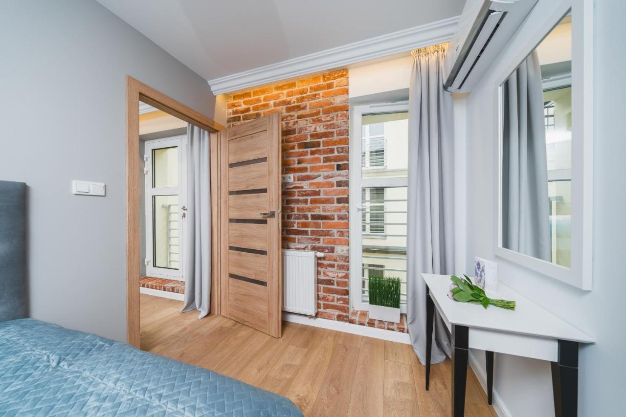 Saint Florian'S Suites - Old Town Luxury Apartments - By Upstairs Cracovia Exterior foto