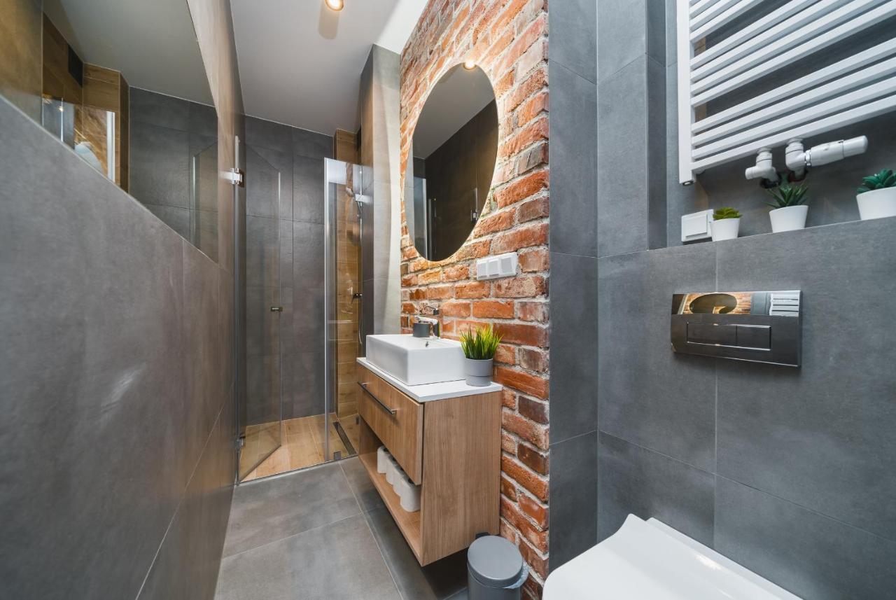 Saint Florian'S Suites - Old Town Luxury Apartments - By Upstairs Cracovia Exterior foto