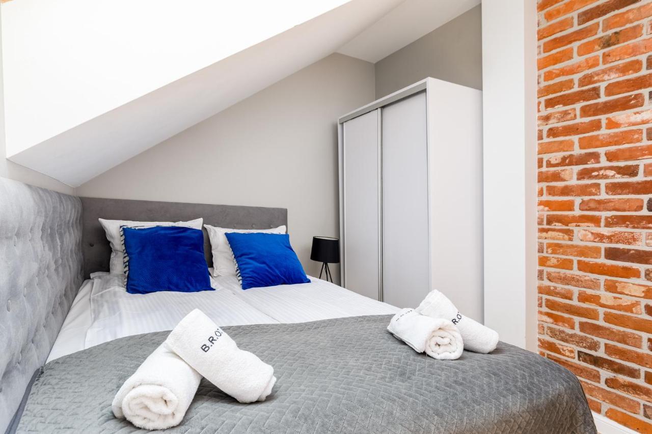 Saint Florian'S Suites - Old Town Luxury Apartments - By Upstairs Cracovia Exterior foto