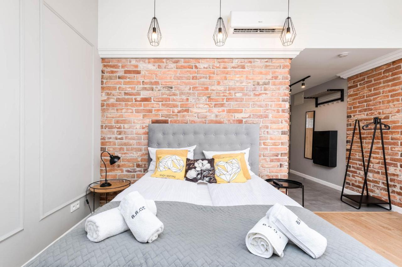 Saint Florian'S Suites - Old Town Luxury Apartments - By Upstairs Cracovia Exterior foto