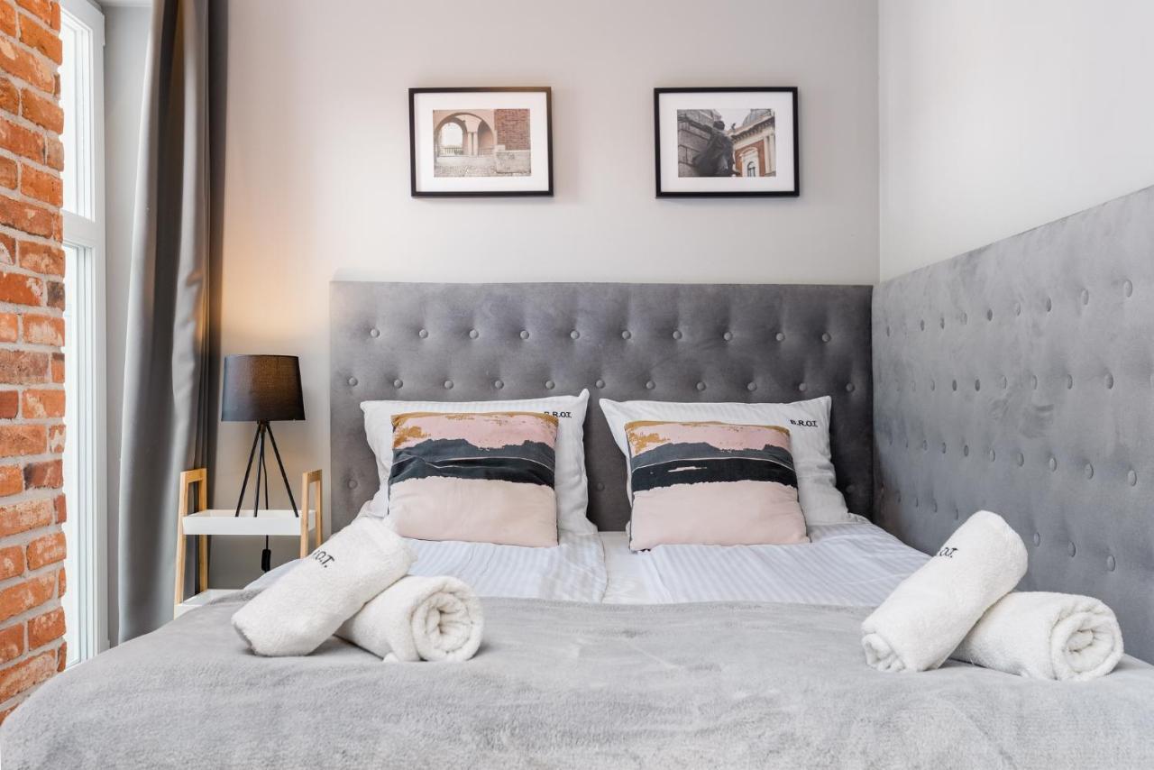 Saint Florian'S Suites - Old Town Luxury Apartments - By Upstairs Cracovia Exterior foto