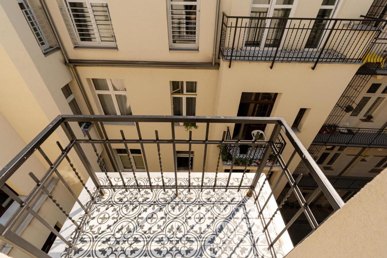Saint Florian'S Suites - Old Town Luxury Apartments - By Upstairs Cracovia Exterior foto